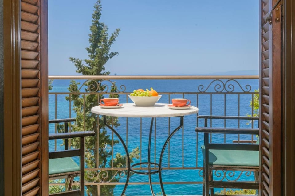 Day, Natural landscape, View (from property/room), Balcony/Terrace, Sea view