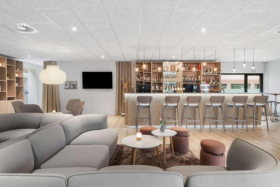 Lounge or bar, Lounge or bar