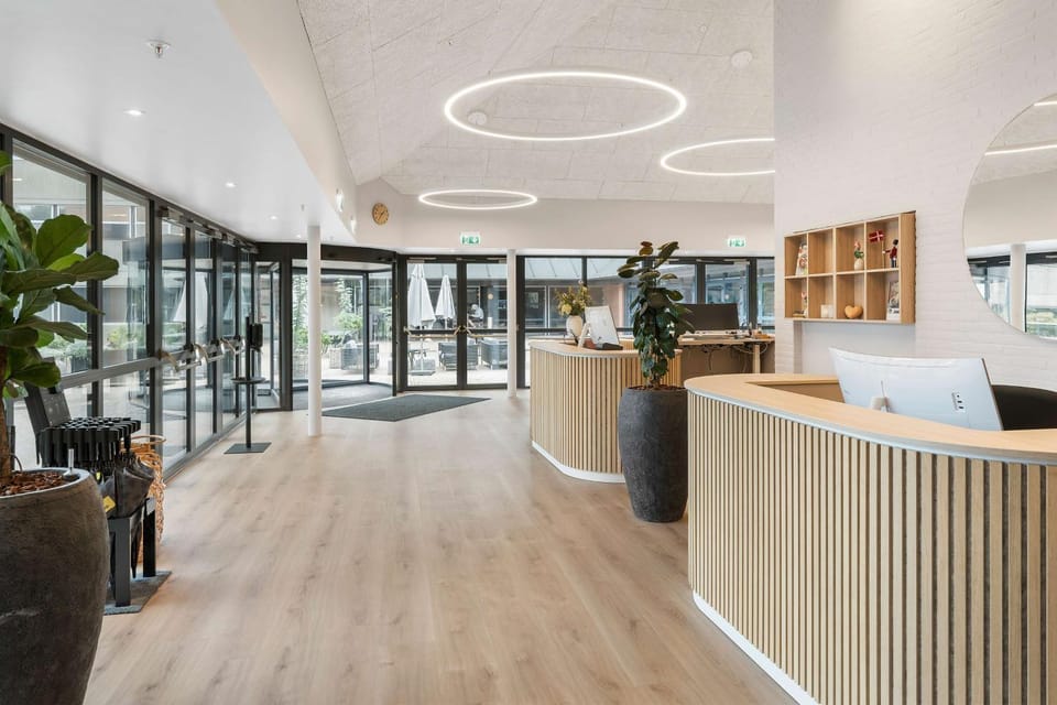 Lobby or reception, Lobby or reception