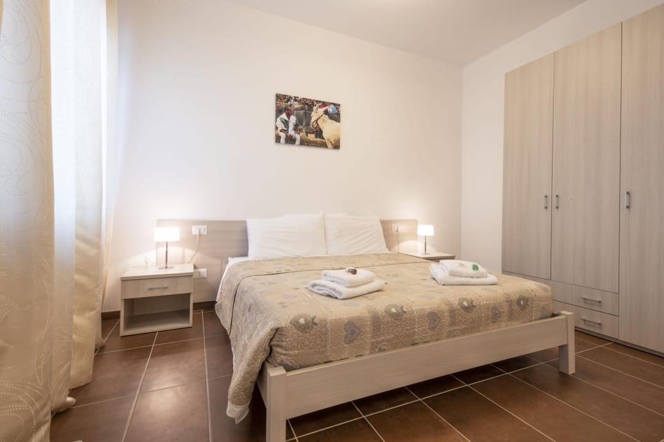 Kitchen or kitchenette, Dining area, Bedroom