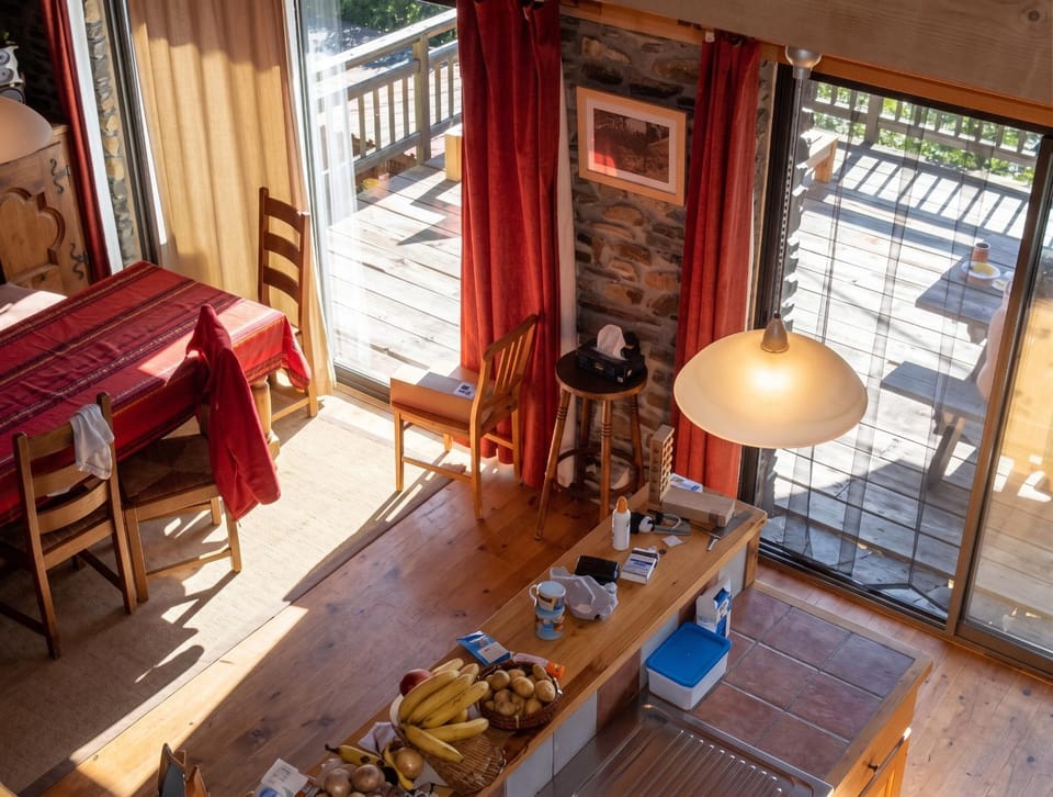 Maison familiale avec vues imprenables à Ayguatebia House in Catalonia