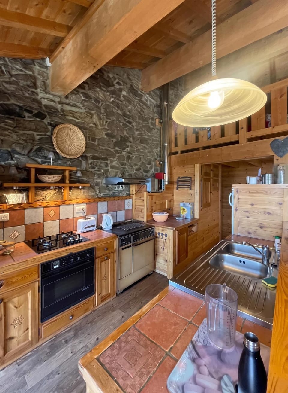 Maison familiale avec vues imprenables à Ayguatebia House in Catalonia