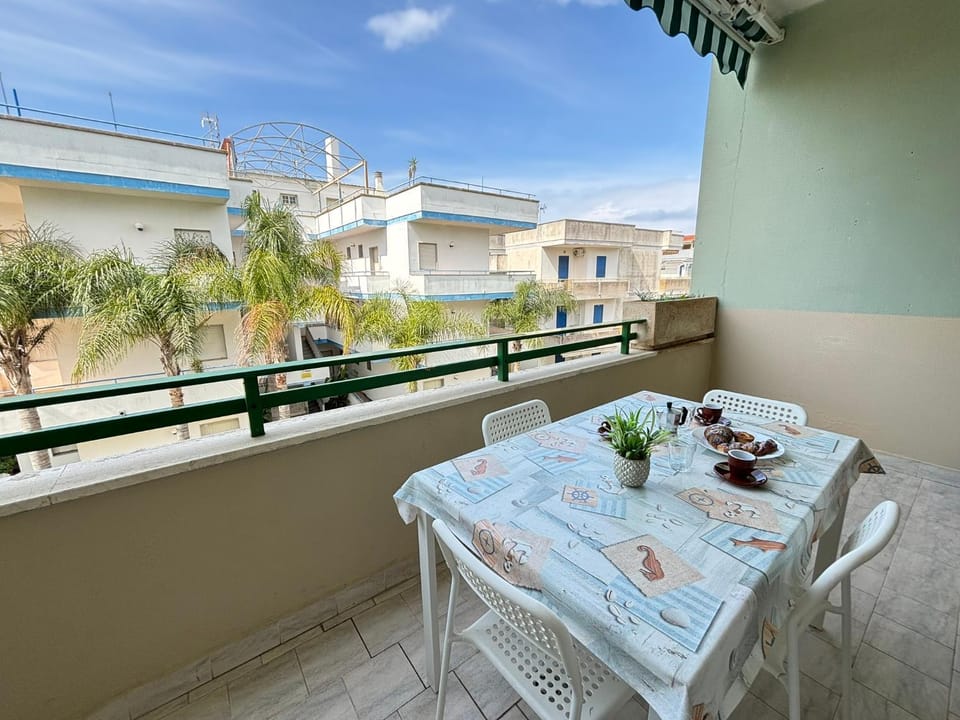 Day, View (from property/room), Balcony/Terrace, Dining area