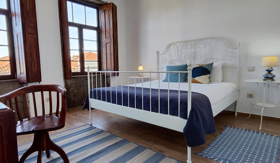 Bed, Bedroom, City view