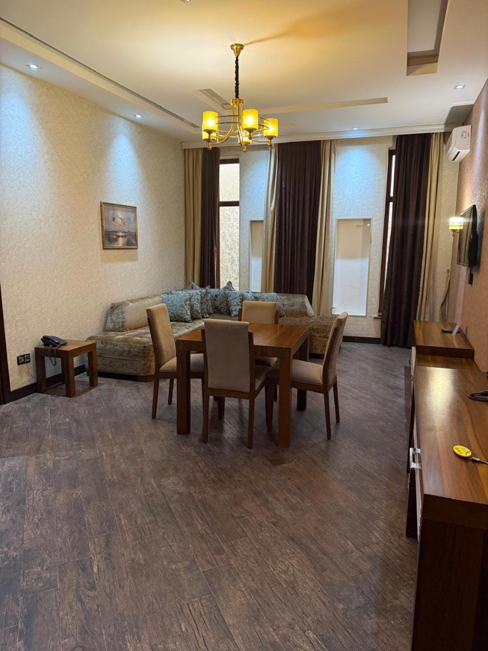 Living room, Seating area