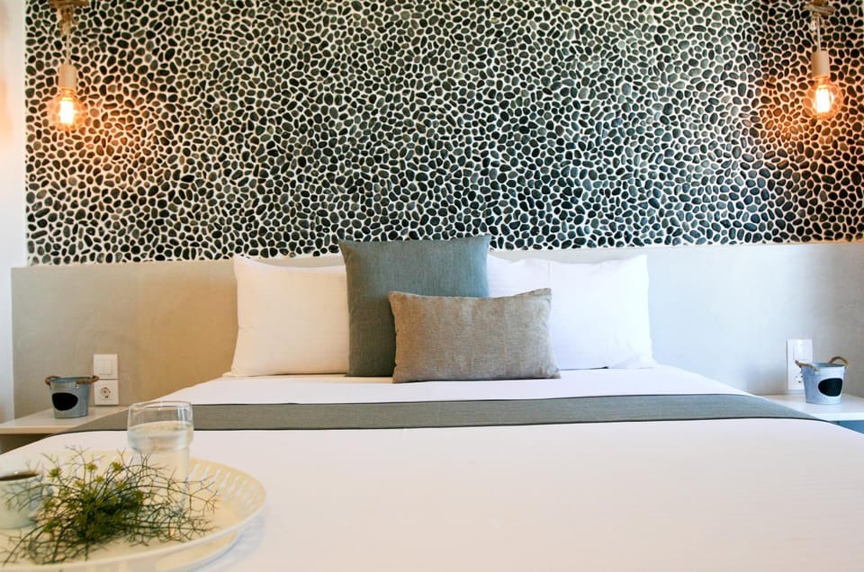 Bed, Photo of the whole room, Decorative detail