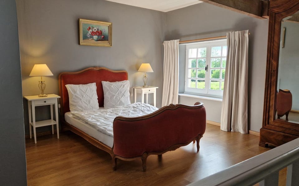 Bed, Bedroom