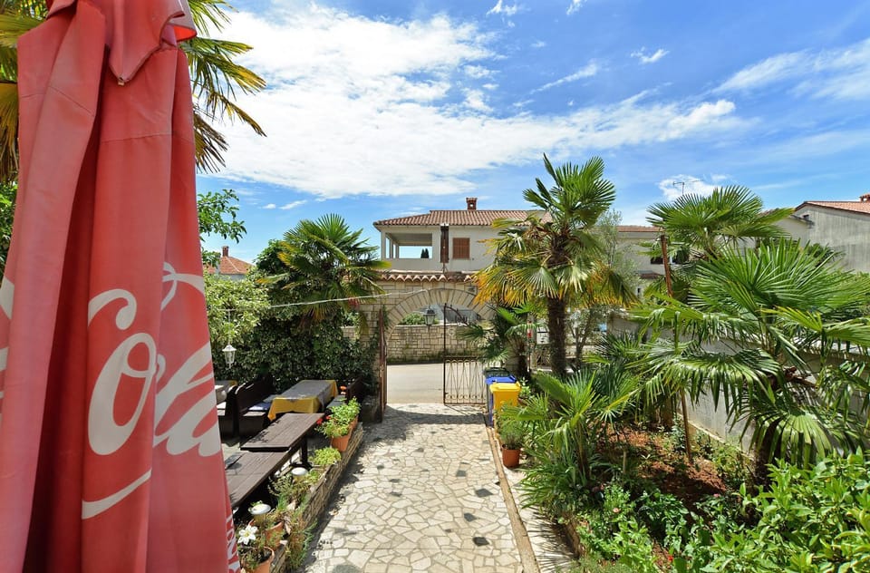 Apartments Ivanka 378 Apartment in Cademia ulica