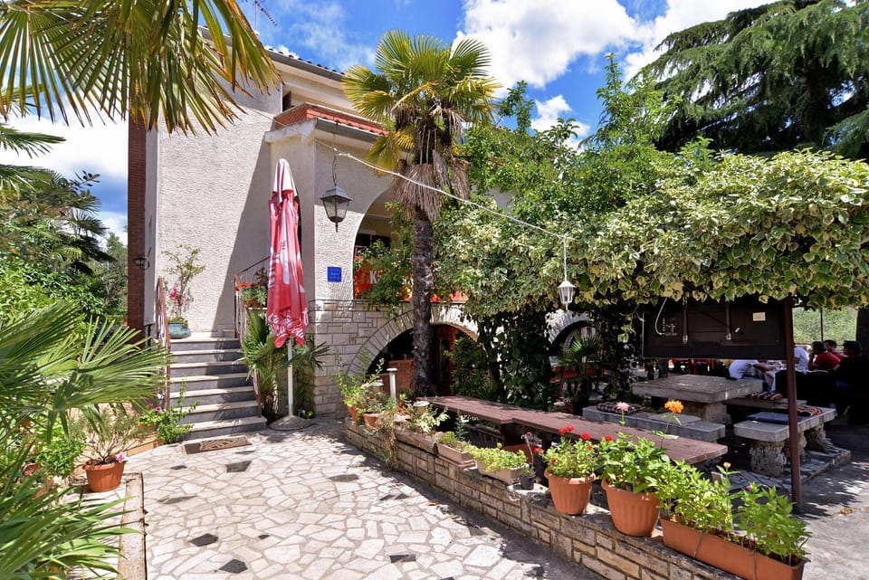 Apartments Ivanka 378 Apartment in Cademia ulica