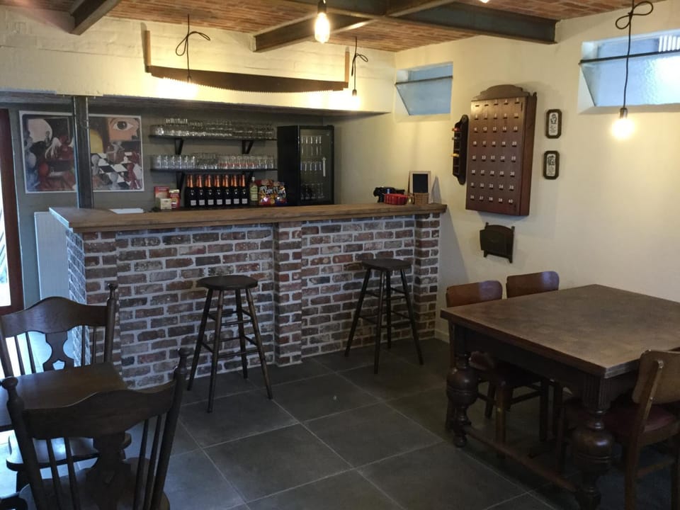 Food and drinks, Drinks, Alcoholic drinks, Non alcoholic drinks