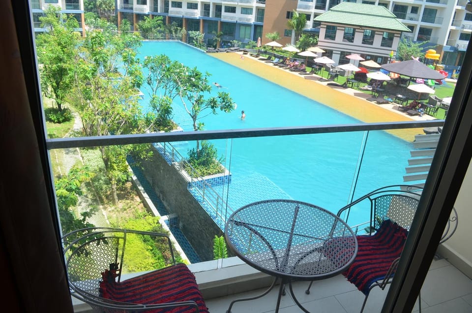 Laguna Beach Resort 2 Apartment in Pattaya City