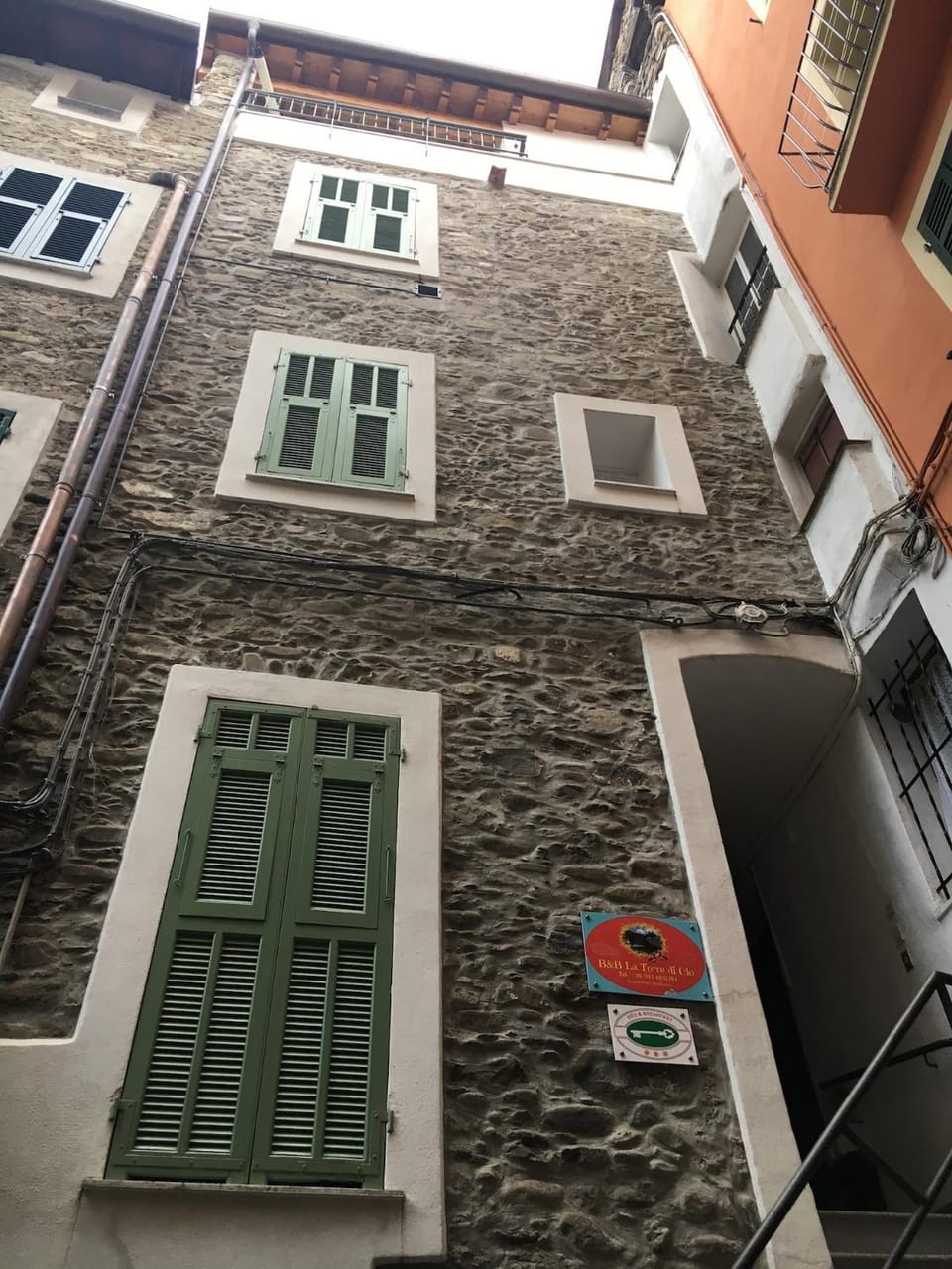 Facade/entrance
