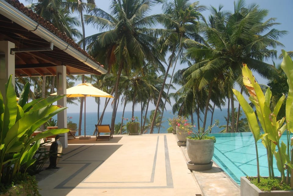 Pool view, Sea view, Swimming pool, sunbed