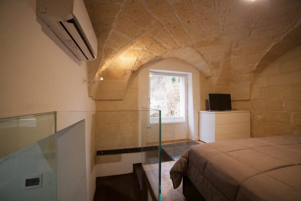 Photo of the whole room, Decorative detail, Bedroom