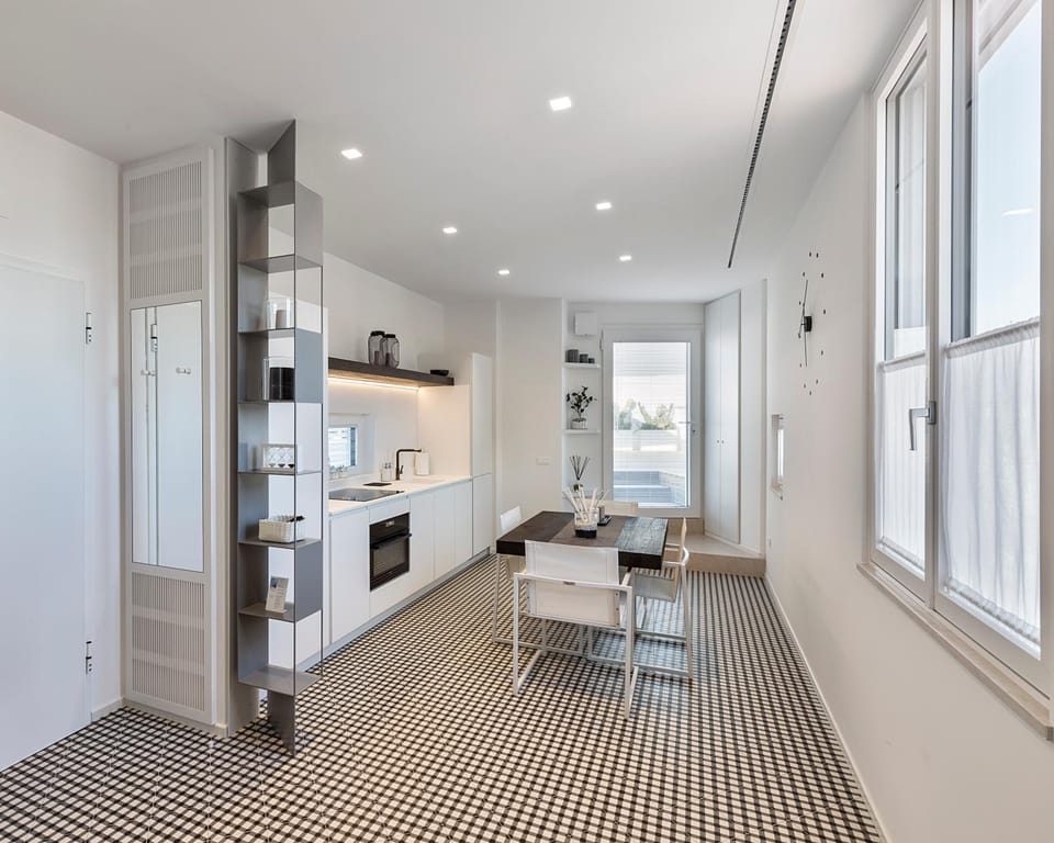 Kitchen or kitchenette, Living room, Seating area, Dining area