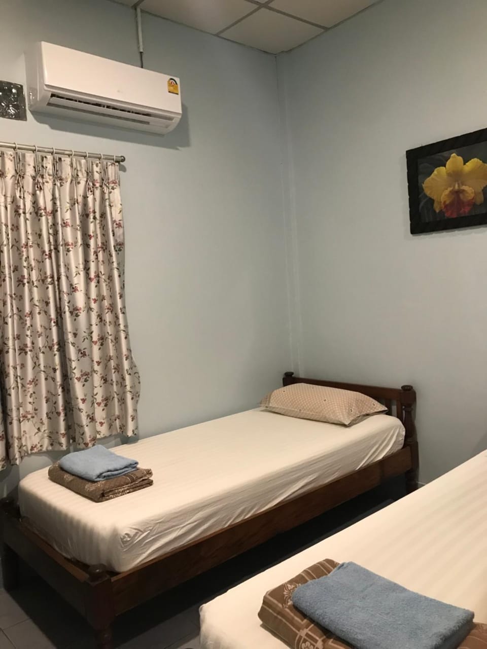 Bed, Bedroom, air conditioner