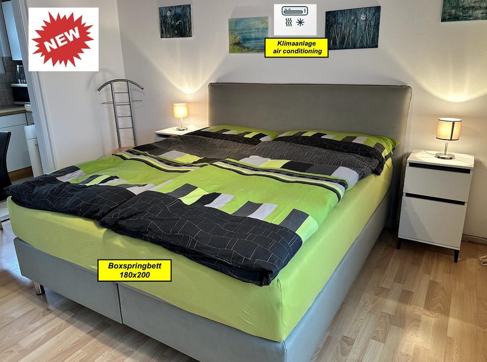 Photo of the whole room, Bedroom