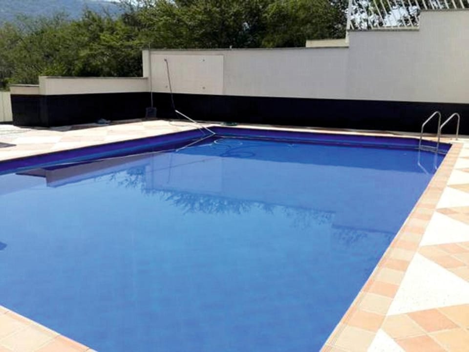 Swimming pool, Swimming pool