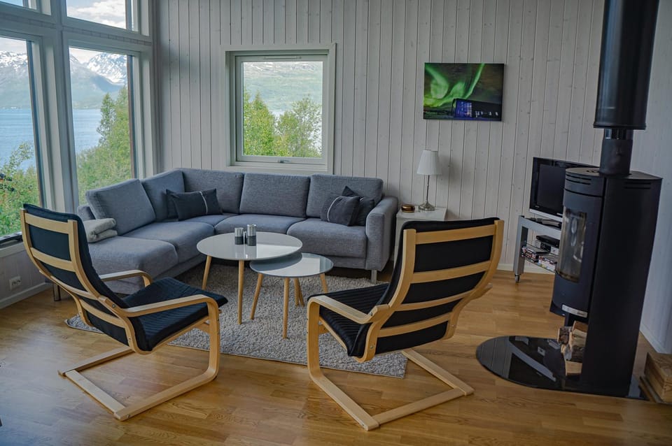 Lounge or bar, Seating area