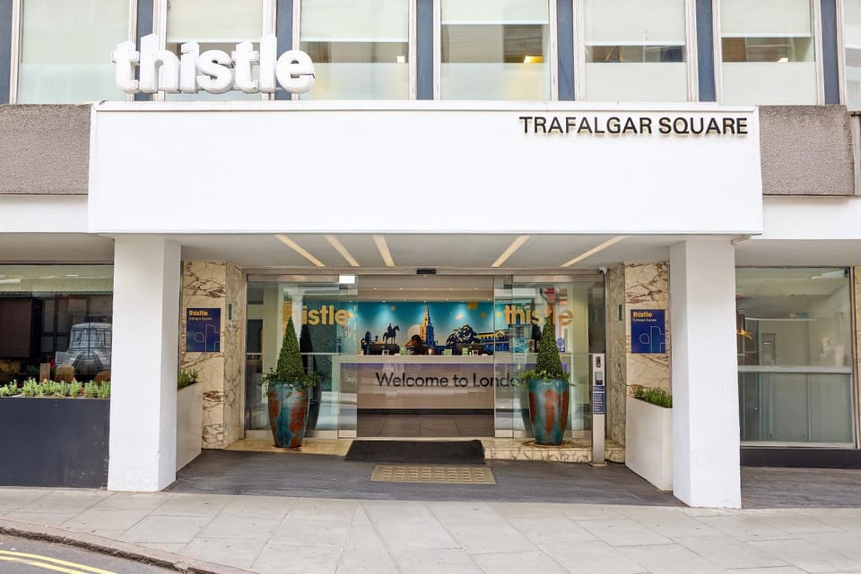 Property building, Facade/entrance, Lobby or reception