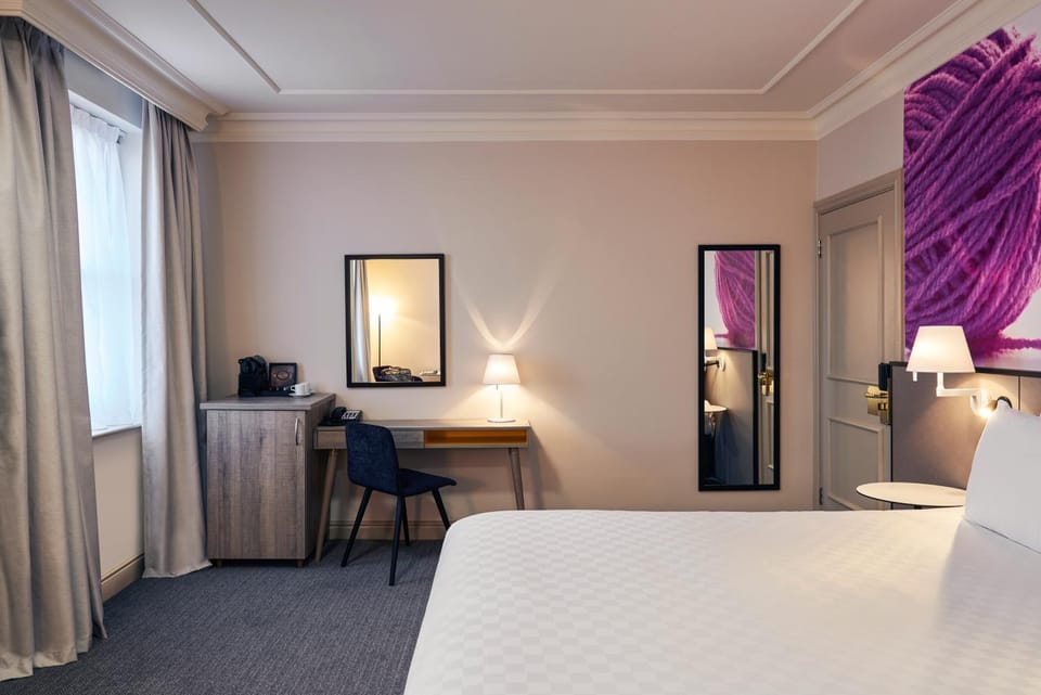 Bed, Coffee/tea facilities, Photo of the whole room, Seating area, Bedroom