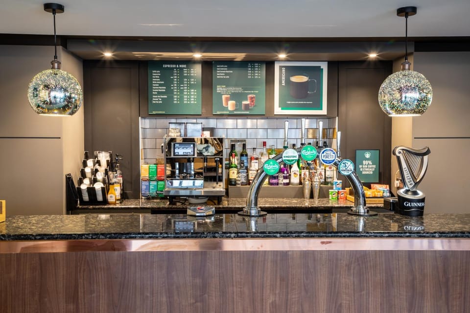 Knowsley Inn & Lounge Hotel in Liverpool