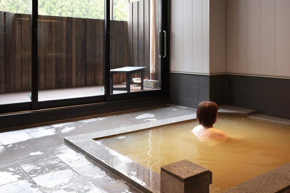 Hot Spring Bath, Area and facilities