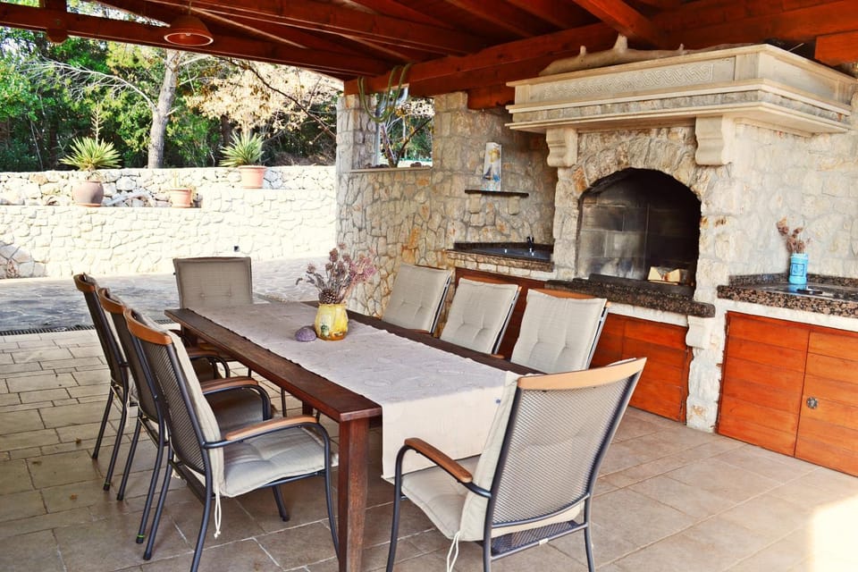 BBQ facilities, Balcony/Terrace