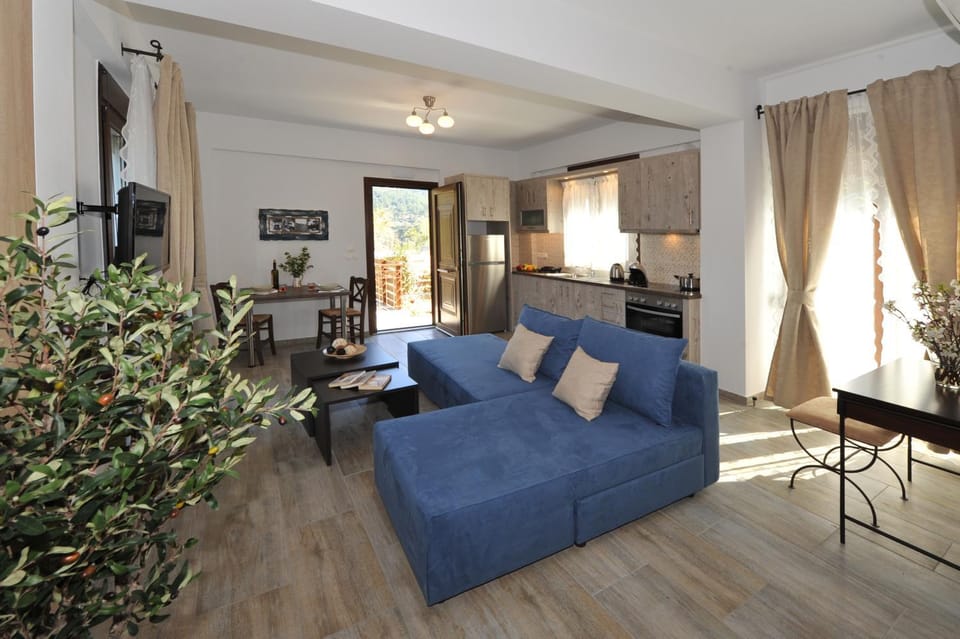 Coffee/tea facilities, Living room, Dining area, Bedroom
