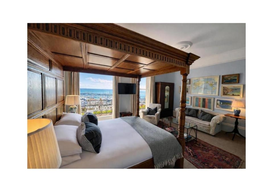 Bed, Balcony/Terrace, Photo of the whole room, Seating area, Bedroom