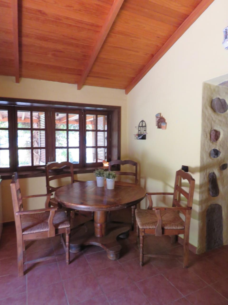 Coffee/tea facilities, Dining area