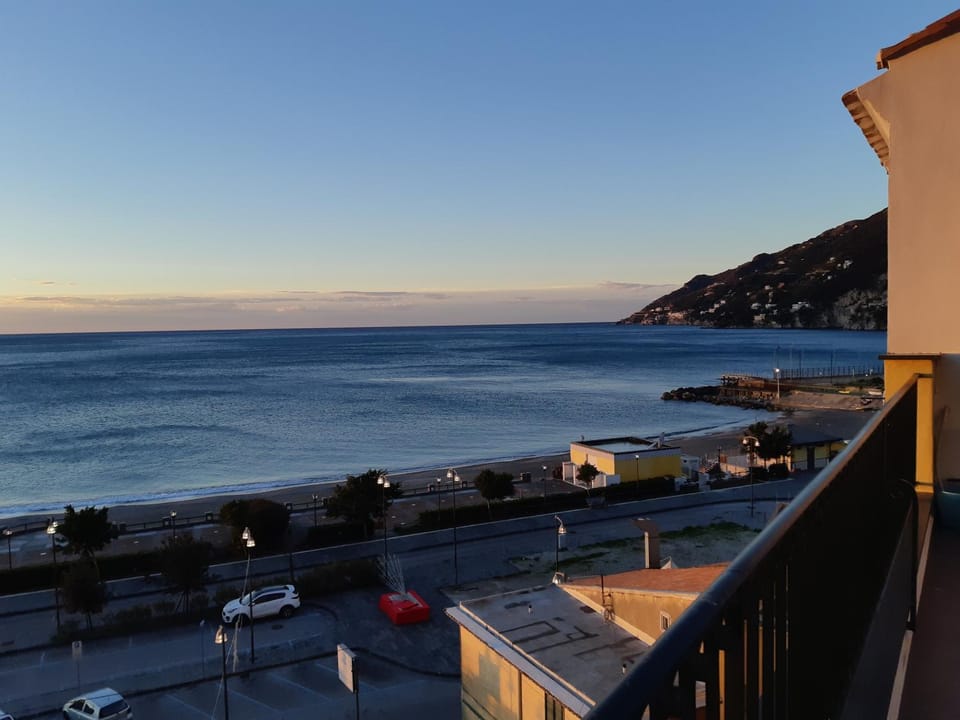 Balcony/Terrace, Sea view, Sunrise