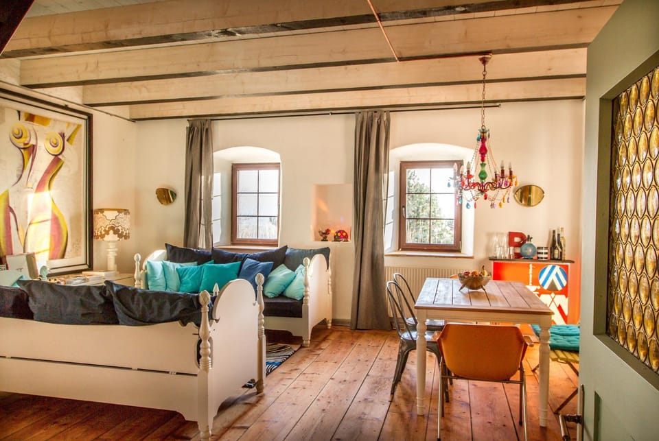 Living room, Photo of the whole room, On site