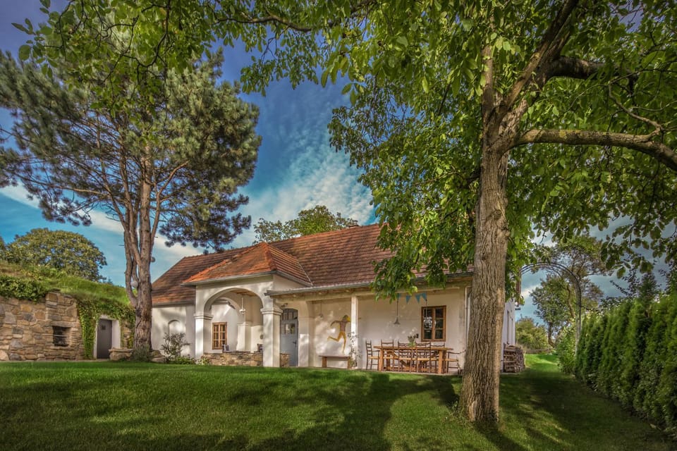 Facade/entrance, Garden, On site, Garden view