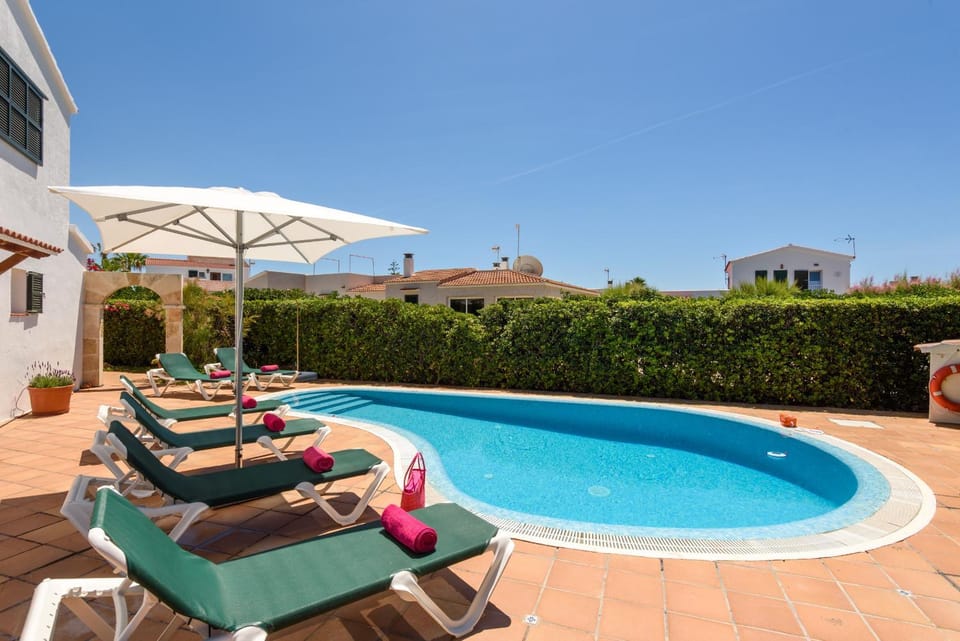 Swimming pool, Swimming pool