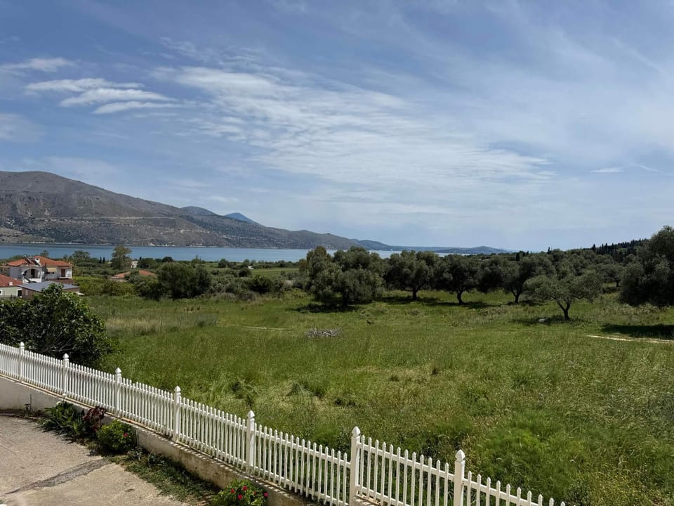 Garden view, Mountain view, Sea view