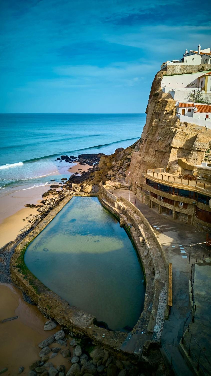 Nearby landmark, Natural landscape, Beach, Swimming pool