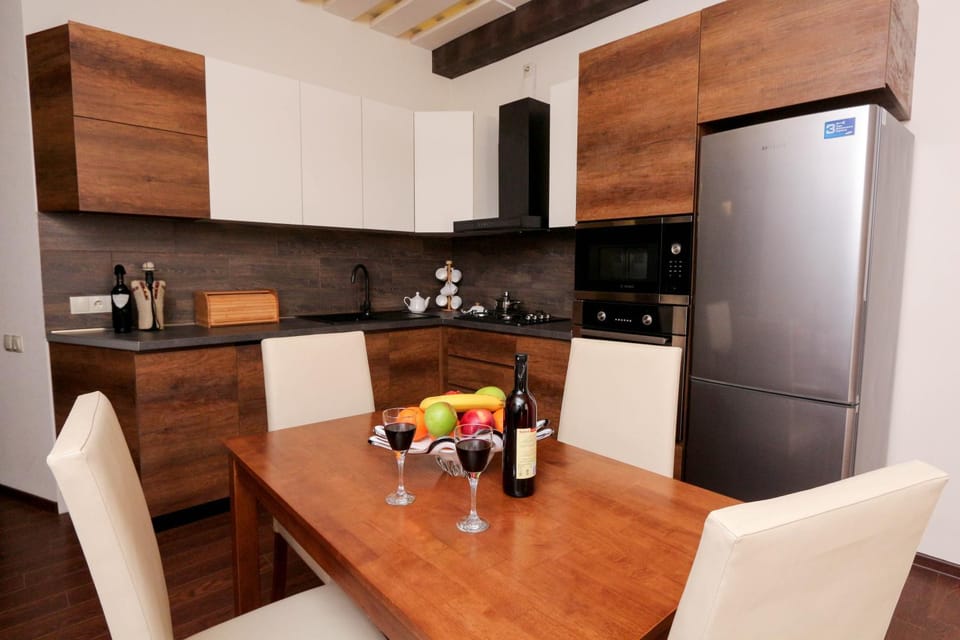 Coffee/tea facilities, Kitchen or kitchenette, Dining area
