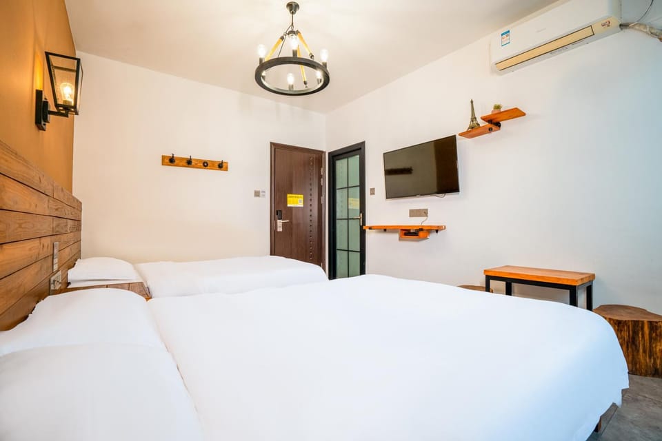 Tianmenshan Loft Art Inn Bed and Breakfast in Hubei