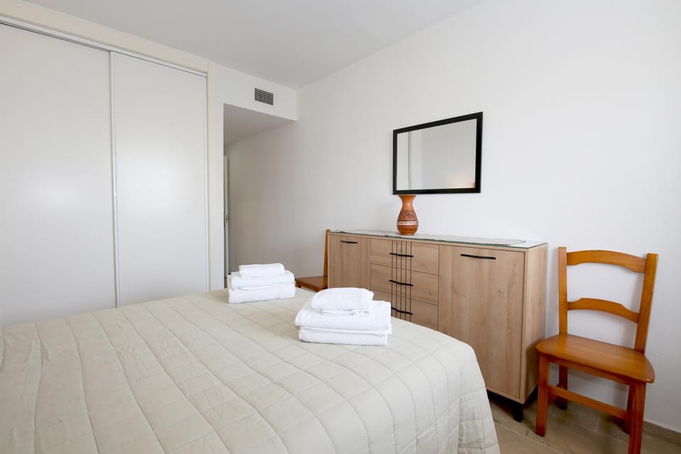 Bed, Photo of the whole room, Bedroom, towels, wardrobe
