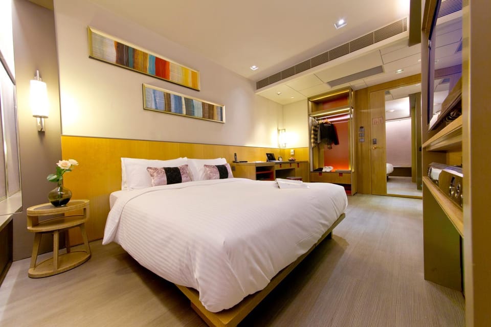 Bed, Bedroom