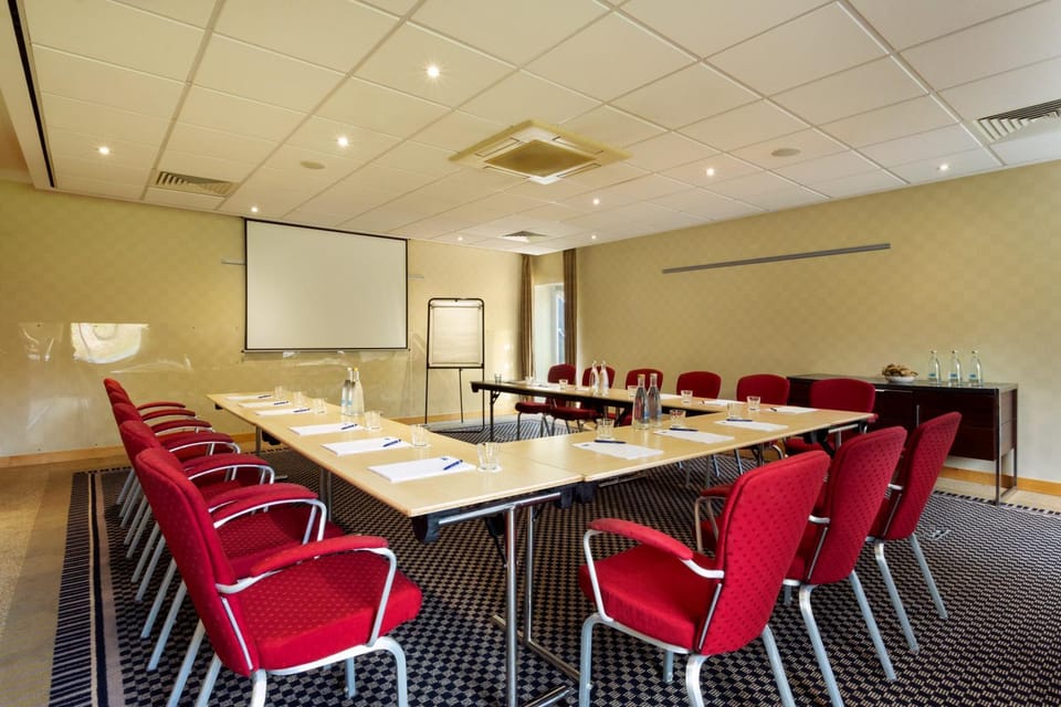 Meeting/conference room