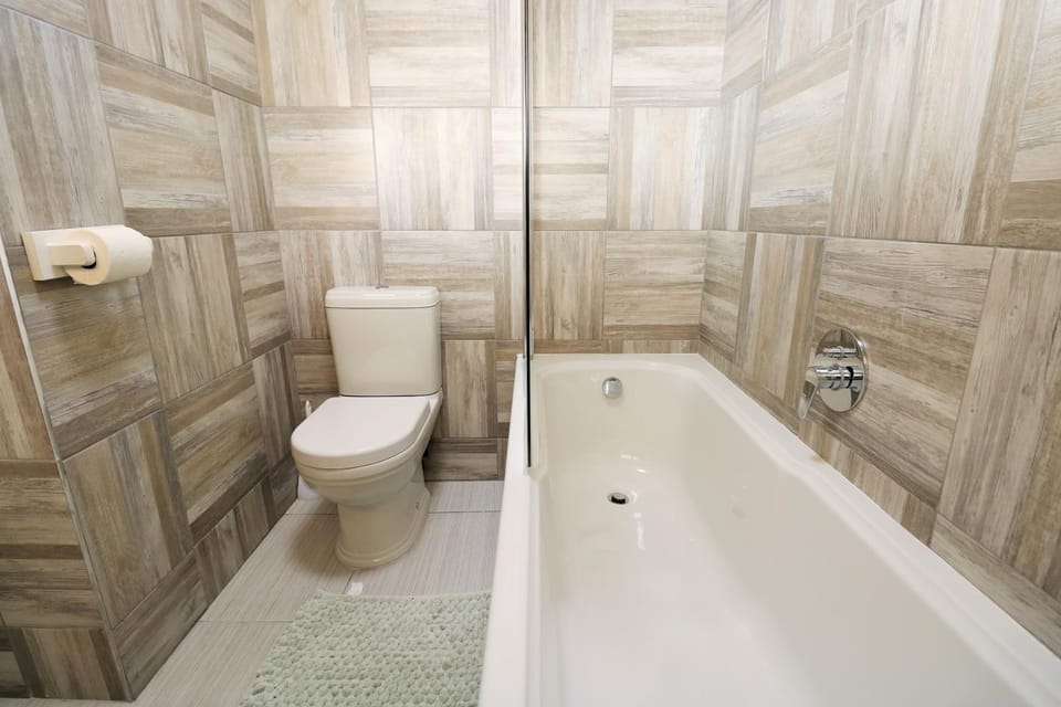 Bathroom, Bath