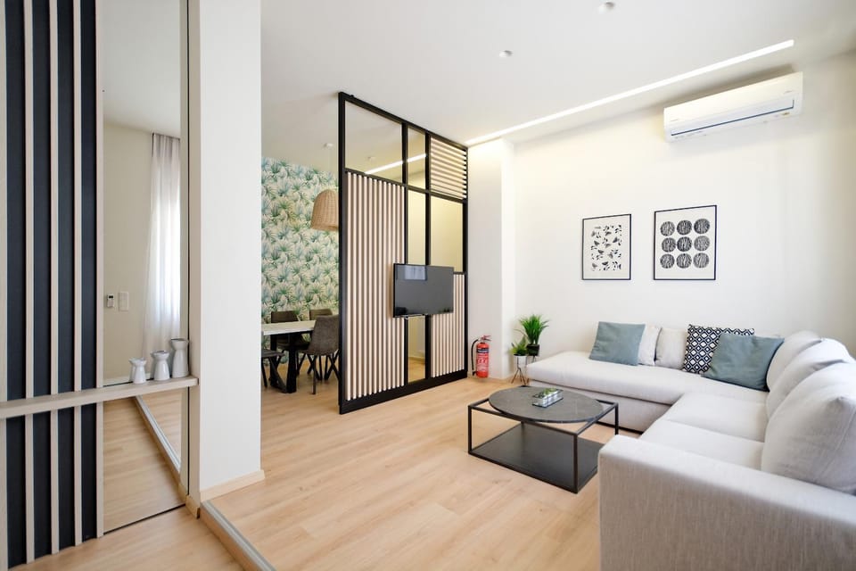 TV and multimedia, Living room, Seating area