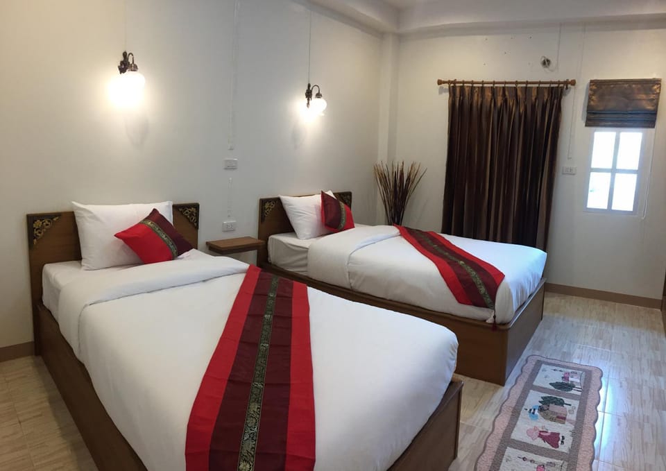 Maesot Siri Hotel in Thailand