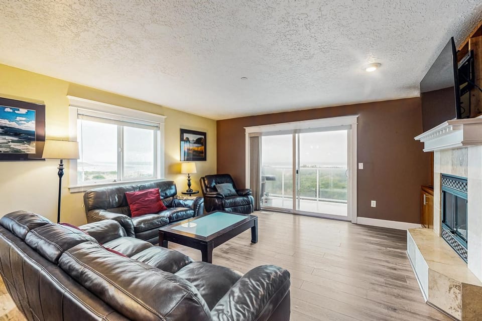 Salt Water Beach House House in Rockaway Beach