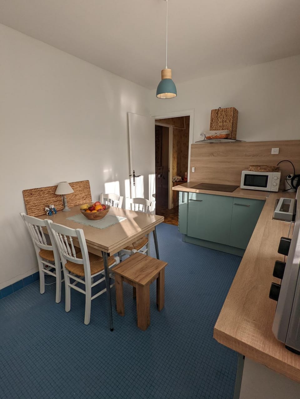 Kitchen or kitchenette, Dining area, minibar, pet friendly, stove