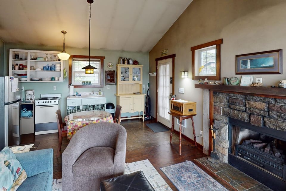 Oregon Bed n' Beach House in Newport