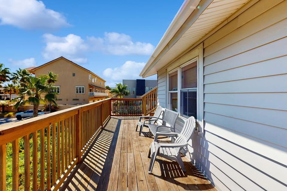 Mesquite House Upstairs Unit Apartment in South Padre Island