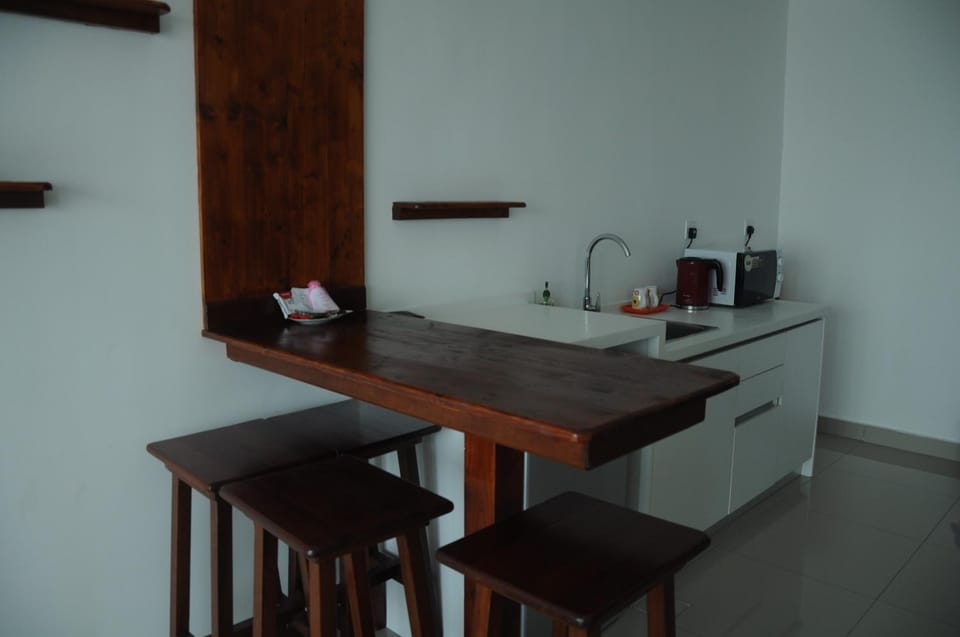 Kitchen or kitchenette, Food and drinks, Food and drinks, Drinks, Non alcoholic drinks